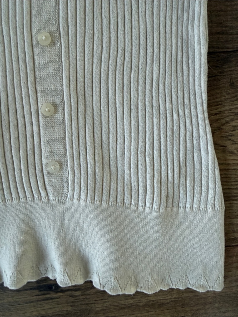 Express Off-White Ribbed Button-Front Camisole - Picture 5 of 7